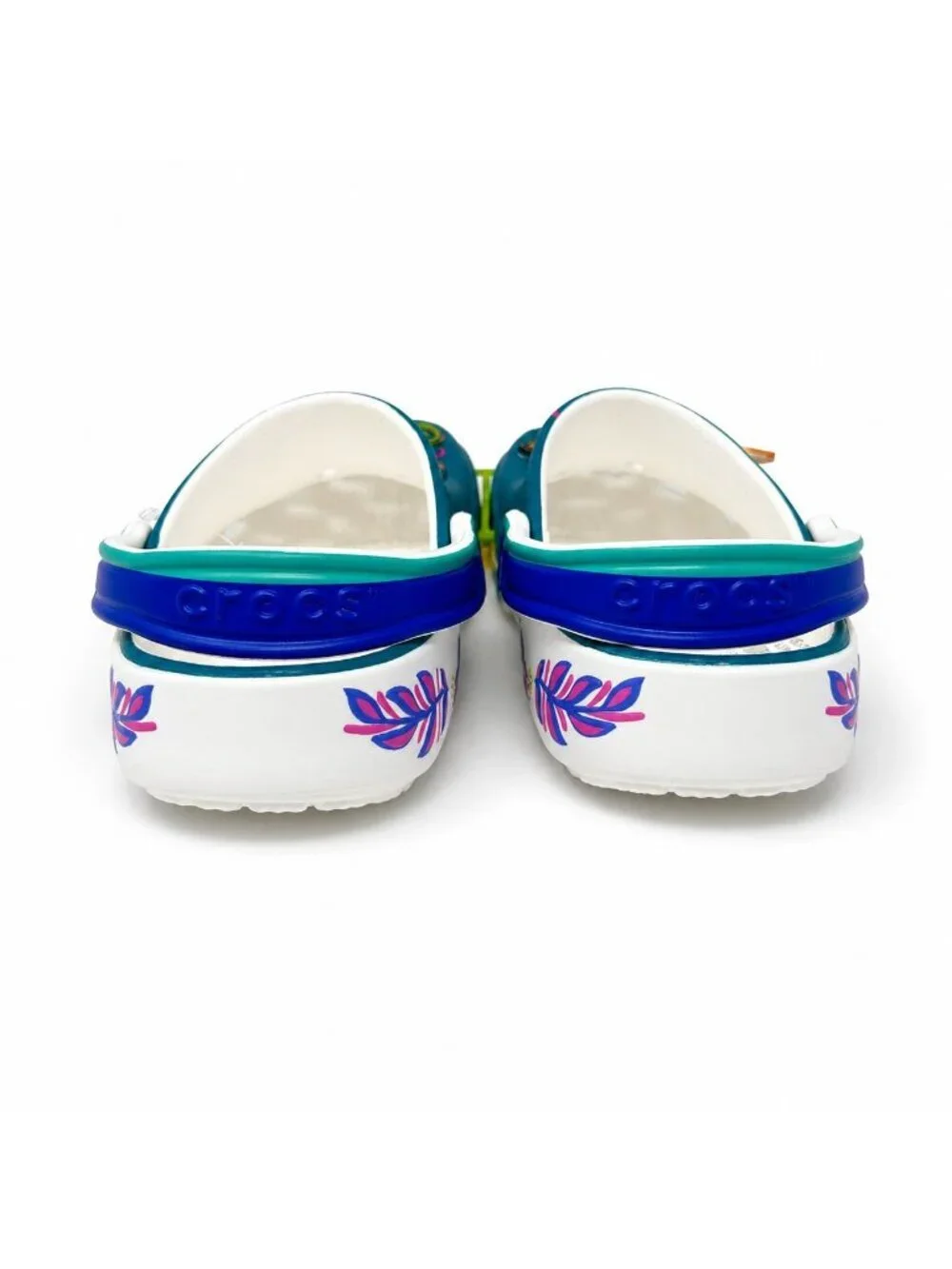 Crocs Kids Encanto Mirabel Disney Classic Clogs White J4 Womens 6 Slip-On Shoes